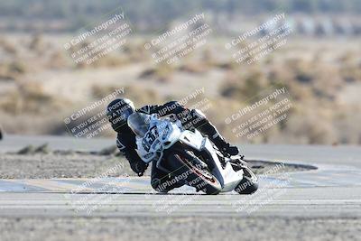 media/Dec-07-2025-CVMA (Sun) [[3e7d2de5dc]]/Race 12- Formula 40 MW and LW/